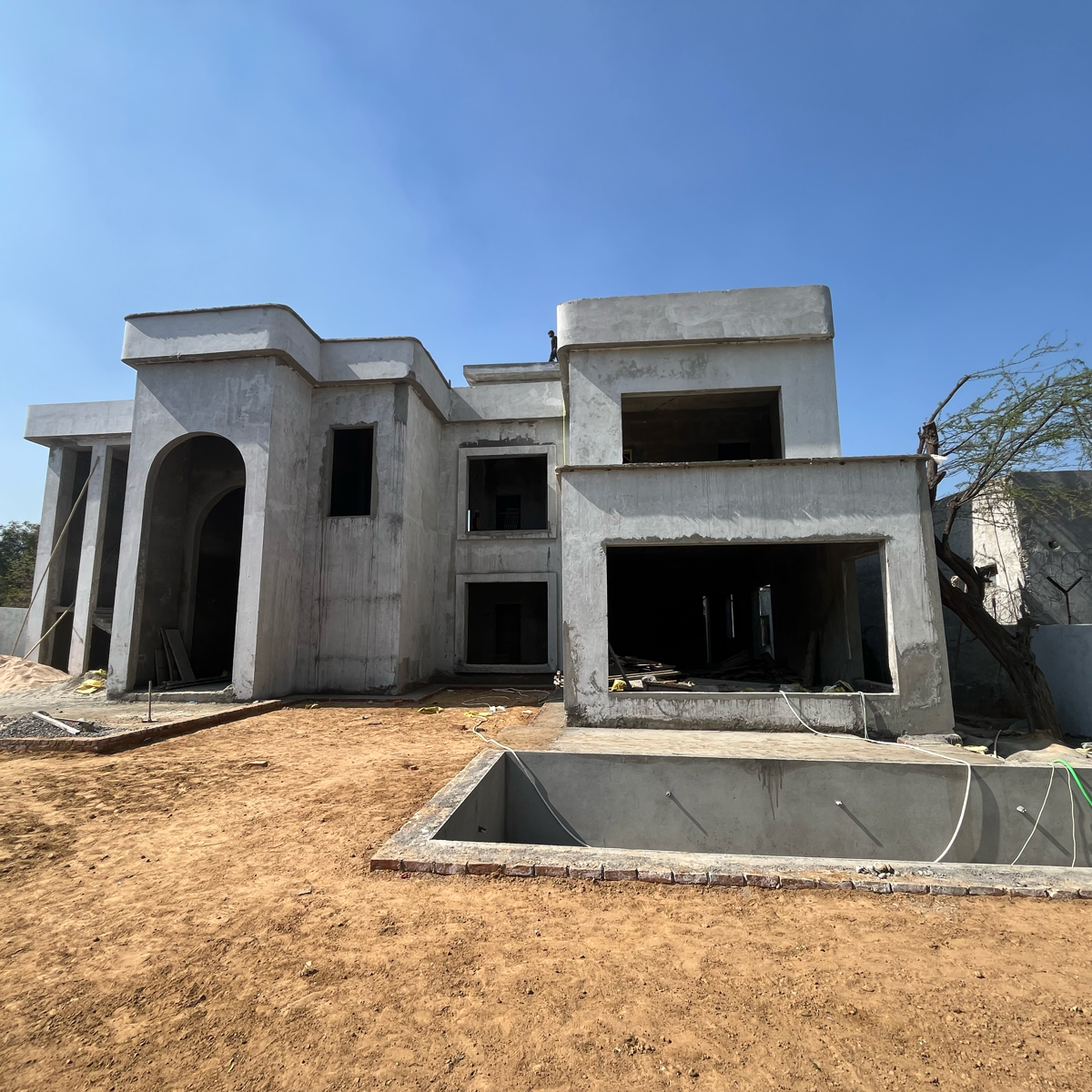 6 BHK + Pooja Room,Servant Room Villa For Sale in Chattarpur 