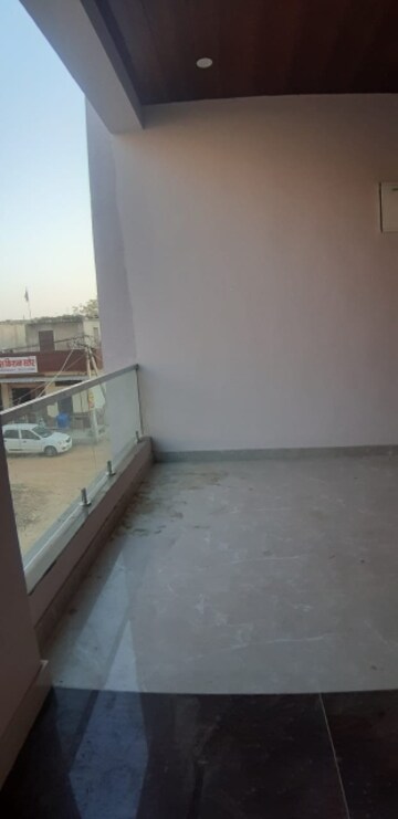 Balcony in 4 BHK Villa at Mansarovar – for Sale