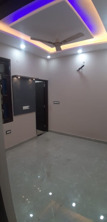 Room in 4 BHK Villa at Mansarovar – for Sale