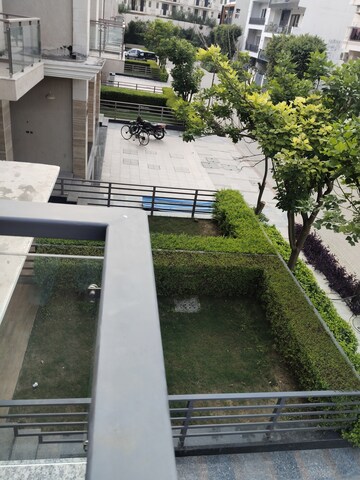 Balcony in 5 BHK Villa at Unitech Uniworld Resorts-The Residences, Sector 33 – for Rent