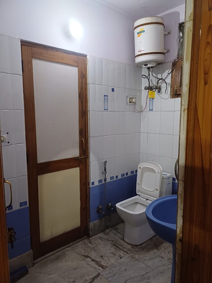Bathroom, sg-oasis 4 Bedroom 950 Sq.Ft. Villa In Vasundhara Sector 2b Ghaziabad 8209411