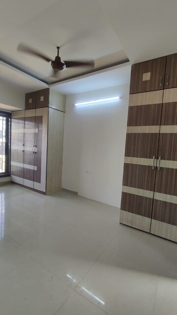 Room in 1 BHK Apartment at Ashok Enclave Malad West, Malad West – for Rent