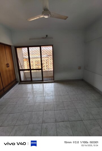 Room in 2 BHK Apartment at Shailesh Tower Nerul, Sector 19a – for Sale
