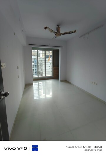 Room in 2 BHK Apartment at Shelton Vista, Nerul – for Rent