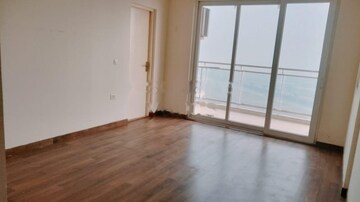 Room in 3.5 BHK Apartment at Godrej Aria, Sector 79 – for Rent
