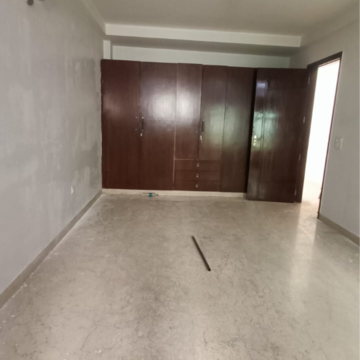 Room in 3 BHK Builder Floor at Saket – for Rent
