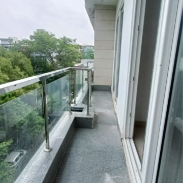 Balcony in 3 BHK Builder Floor at Saket – for Rent