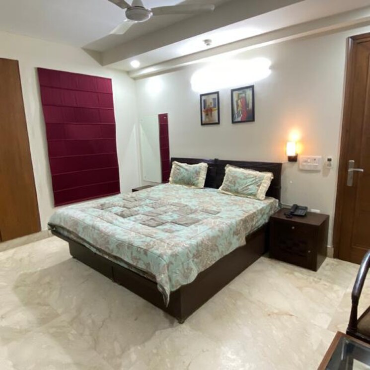 Bedroom, south extension 4 Bedroom 330 Sq.Yd. Builder Floor In South Extension Delhi 8209567