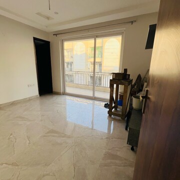 Room in 3 BHK Apartment at CRD Golden Castle, High Ground – for Rent