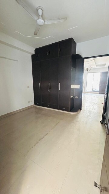 Room in 2 BHK Builder Floor at Sector 45 – for Rent