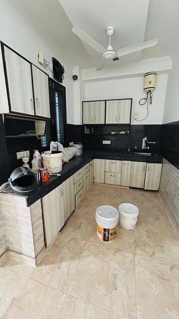 Master Bedroom in 2 BHK Builder Floor at Sector 45 – for Rent
