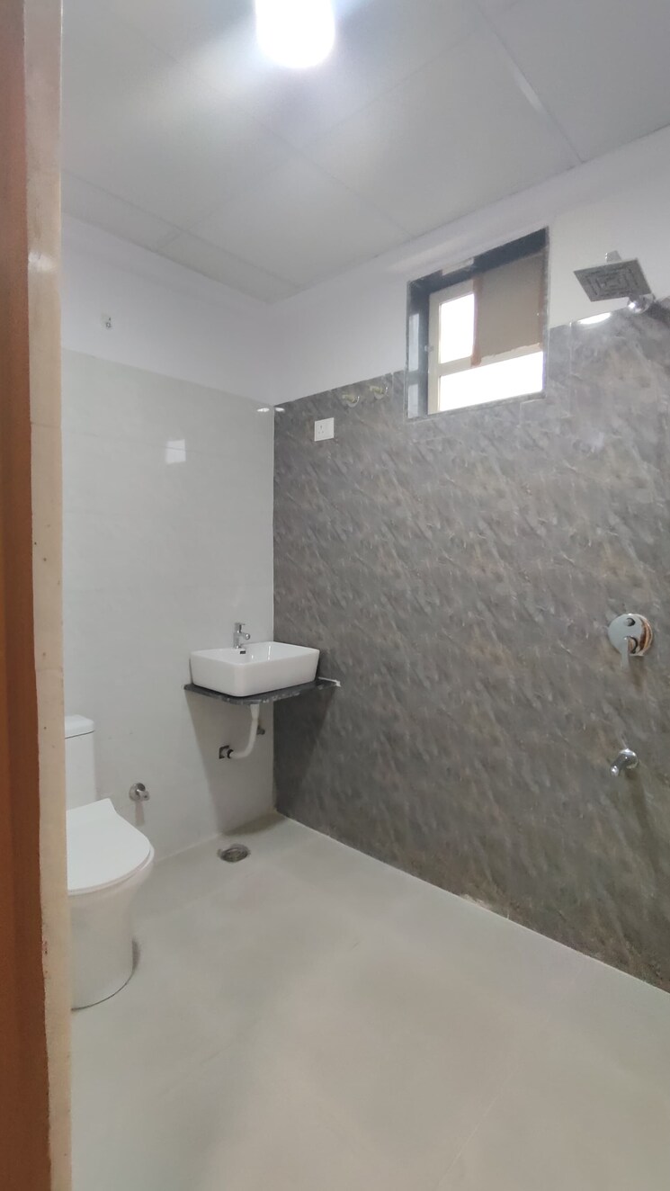 Bathroom, kalwar road 4 Bedroom 1950 Sq.Ft. Villa In Kalwar Road Jaipur 8209671