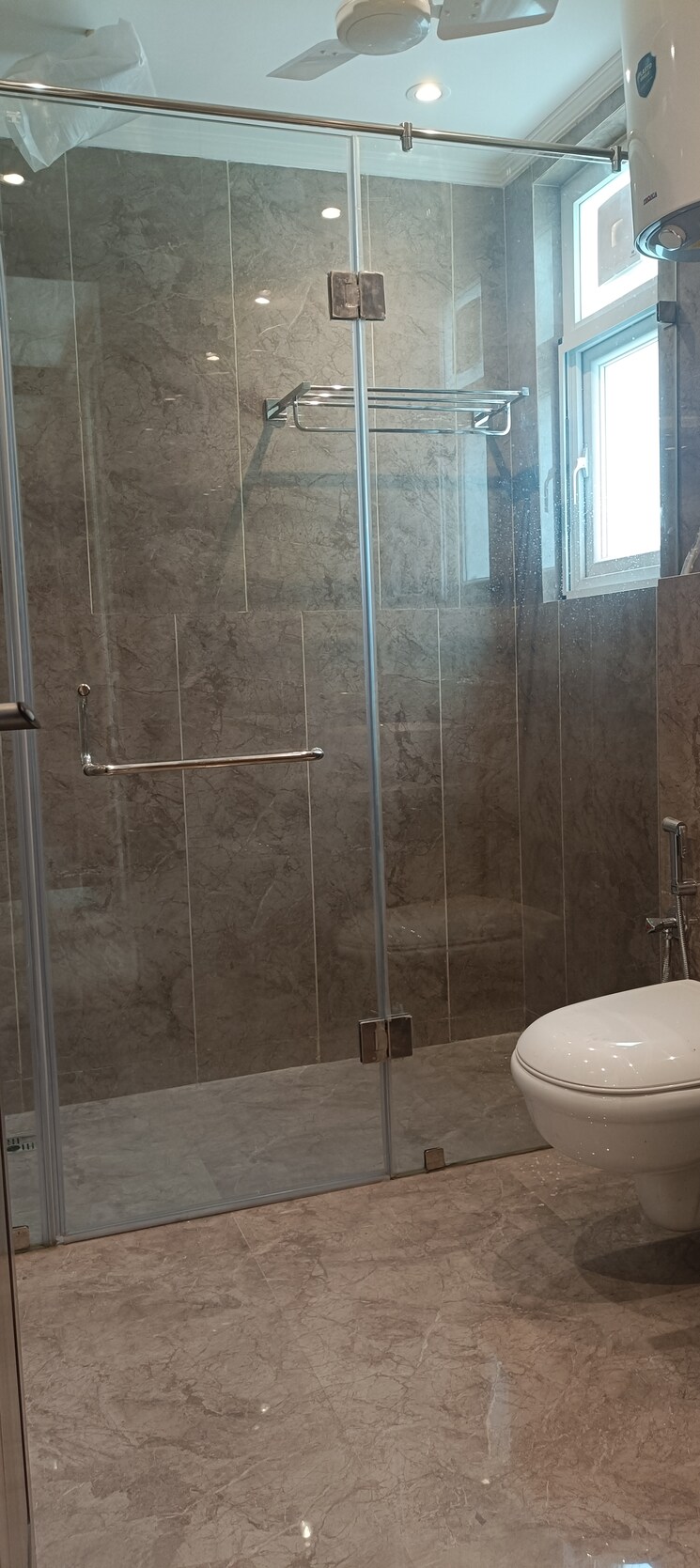 Bathroom, savita vihar 3 Bedroom 1800 Sq.Ft. Builder Floor In Savita Vihar Delhi 8209655