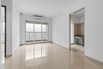 Room in 2 BHK Apartment at Dosti Greenscape, Hadapsar – for Sale