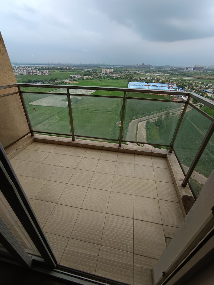 Balcony, shapoorji-pallonji-joyville-gurgaon 3 Bedroom 1852 Sq.Ft. Apartment In Sector 102 Gurgaon 8209659