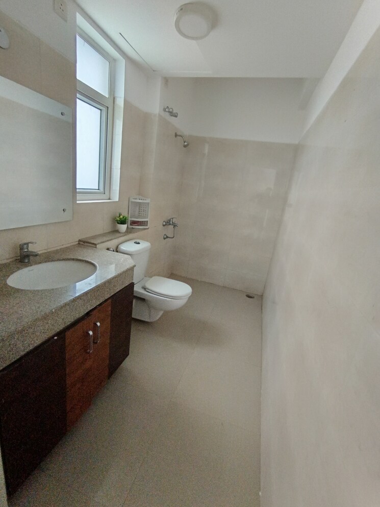 Bathroom, shapoorji-pallonji-joyville-gurgaon 3 Bedroom 1852 Sq.Ft. Apartment In Sector 102 Gurgaon 8209659