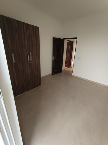 Room in 3 BHK Apartment at Emaar Gurgaon Greens, Sector 102 – for Sale