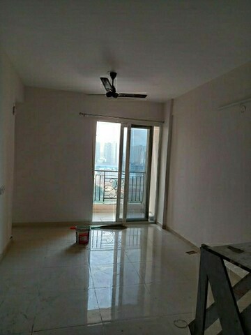 Room in 2 BHK Apartment at Signature The Millennia 2, Sector 37d – for Rent