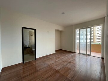 Room in 3 BHK Apartment at Ansal Highland Park, Sector 103 – for Rent