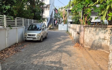 Plot For Sale in Kaloor