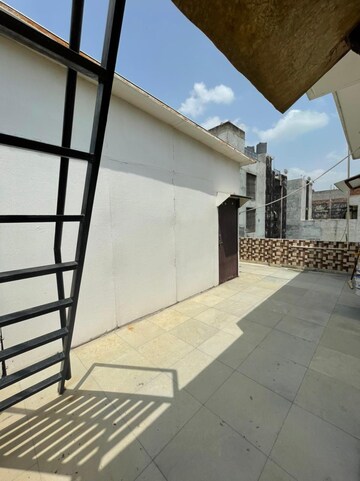 Balcony in 6+ BHK Independent House at Sector 41 – for Sale