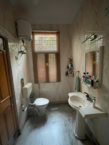 Bathroom in 6+ BHK Independent House at Sector 41 – for Sale