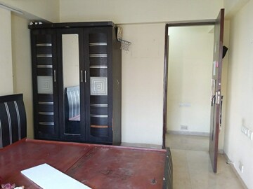 Room in 3 BHK Apartment at Group Seven Rushi Heights, Goregaon East – for Sale