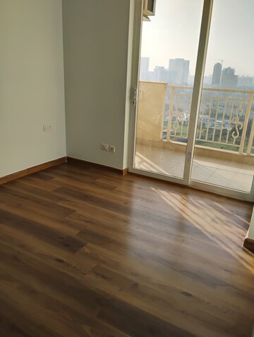 3.5 BHK Apartment For Rent in Emaar Palm Hills, Sector 77