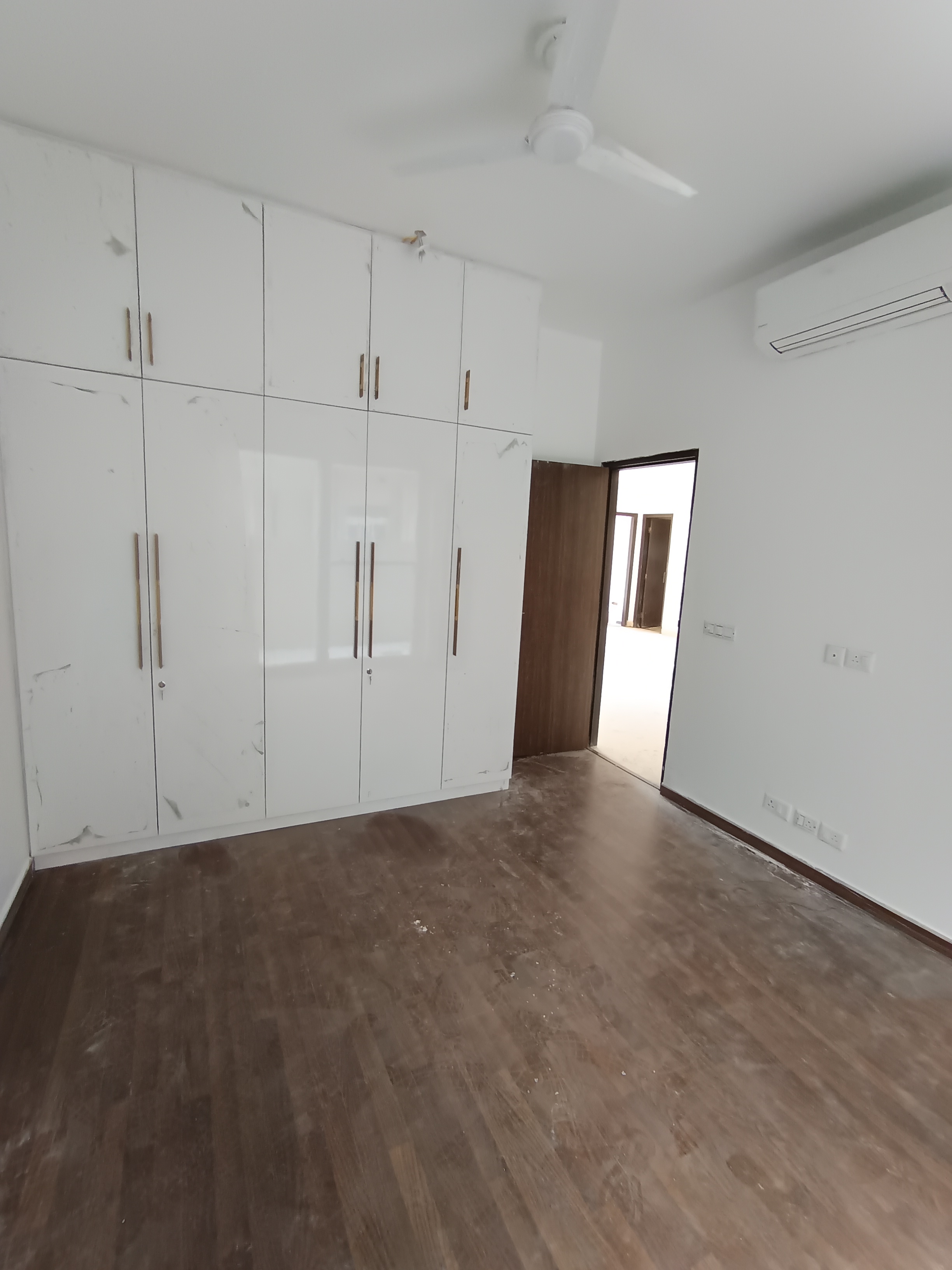 3.5 BHK Apartment For Sale in Pareena Coban Residences