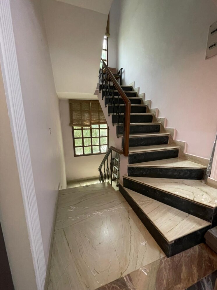 undefined, sector 47 5 Bedroom 112 Sq.Mt. Independent House In Sector 47 Noida 8209824