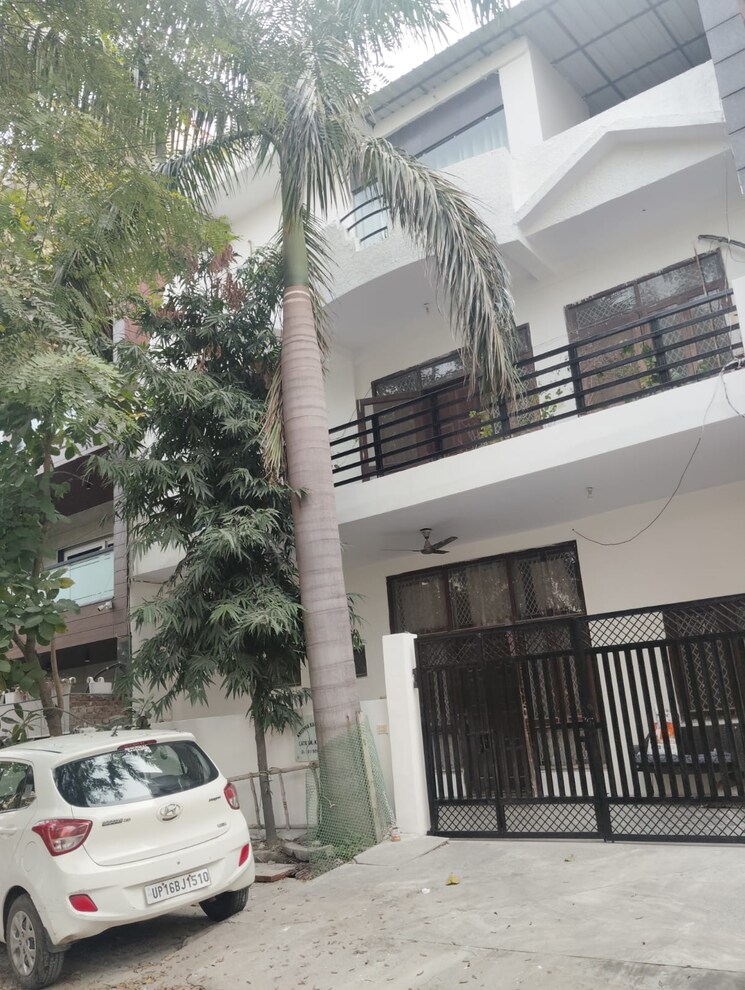 Exterior View, sector 47 5 Bedroom 112 Sq.Mt. Independent House In Sector 47 Noida 8209824