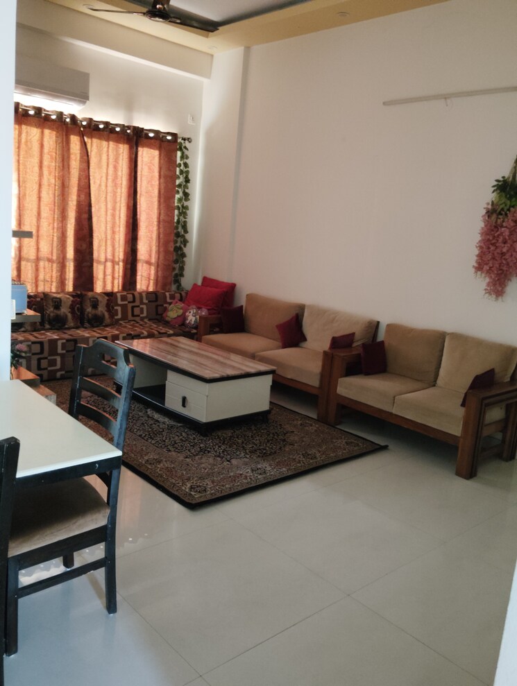 Living Room, griha-pravesh 3 Bedroom 2569 Sq.Ft. Penthouse In Sector 77 Noida 8209869