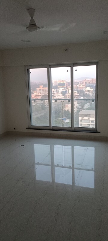 Room in 3 BHK Apartment at New India Himalaya, Andheri East – for Sale