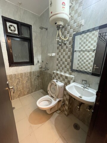 Bathroom in 3 BHK Apartment at Vipul Greens, Sector 48 – for Sale