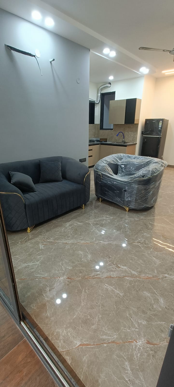 3 BHK + Servant Room Apartment For Sale in Sahara Grace