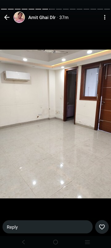 Room in 3 BHK Builder Floor at Greater Kailash Part 3 – for Rent