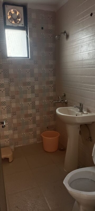 Bathroom in 4 BHK Apartment at Sector 19, Dwarka – for Rent