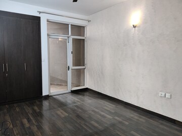 Room in 4 BHK Apartment at ABA Orange County, Ahinsa Khand 1 – for Rent