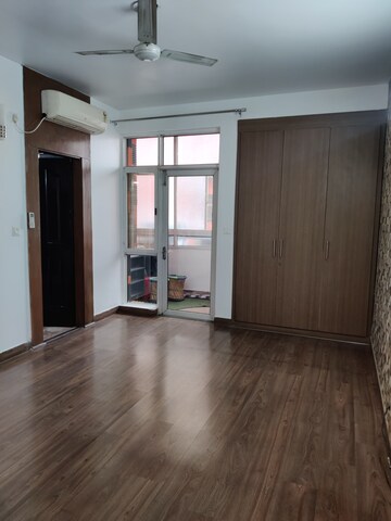 Room in 4 BHK Apartment at ABA Orange County, Ahinsa Khand 1 – for Rent