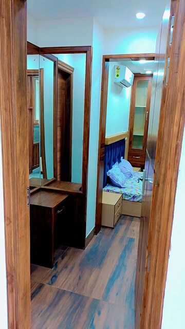 Bedroom in 3 BHK Builder Floor at Sector 41 – for Rent