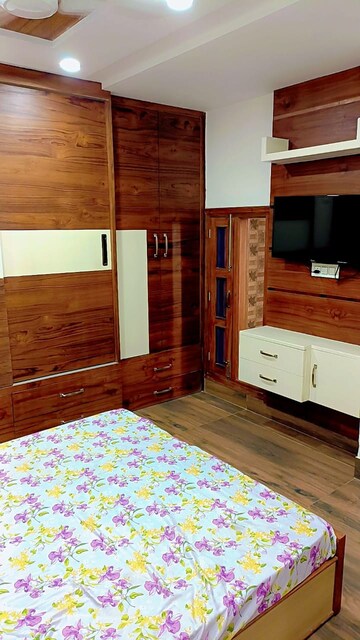 Bedroom in 3 BHK Builder Floor at Sector 41 – for Rent