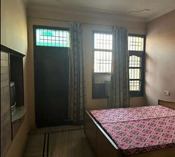 Bedroom in 2 BHK Builder Floor at Sector 70 – for Rent