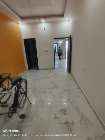 Room in 3 BHK Independent House at Jankipuram Extension – for Sale