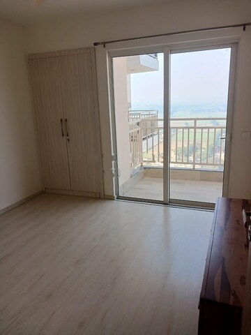3 BHK Apartment For Rent in M3M Flora 68, Sector 68
