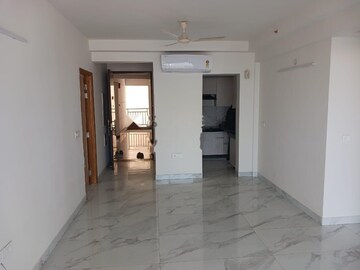 Room in 3 BHK Apartment at M3M Flora 68, Sector 68 – for Rent