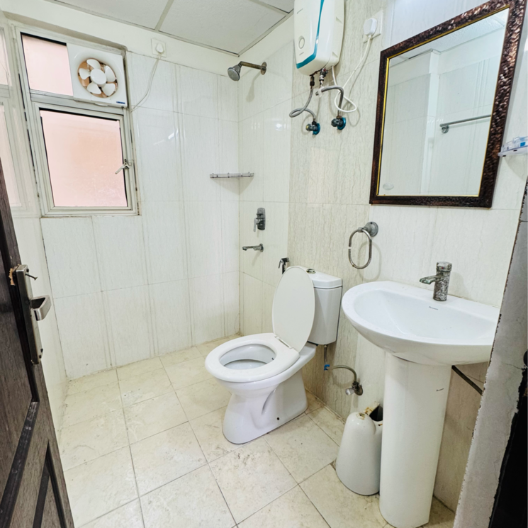 Bathroom, amrapali-silicon-city 3.5 Bedroom 1835 Sq.Ft. Apartment In Sector 76 Noida 8210206