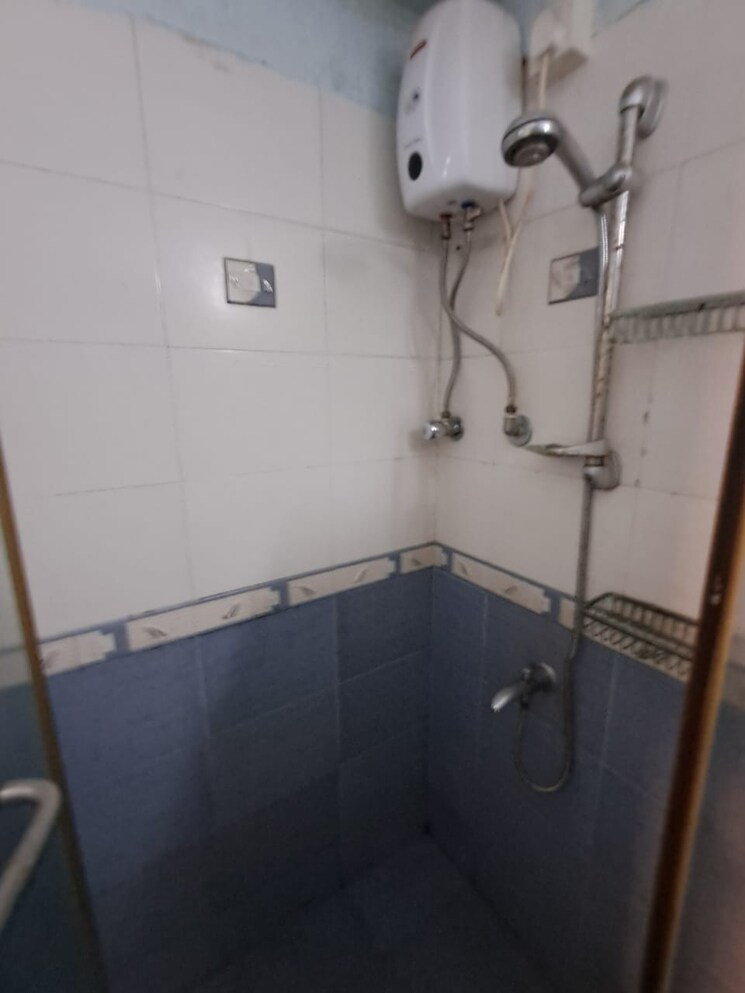Bathroom, diamond-garden 3 Bedroom 1100 Sq.Ft. Apartment In Chembur Mumbai 8210267