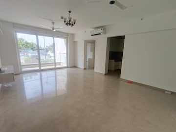 Room in 3.5 BHK Apartment at Tata La Vida, Bajghera – for Rent