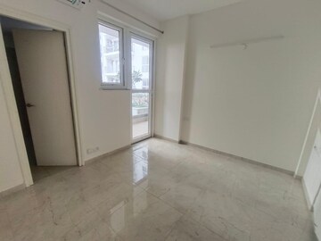 Room in 3.5 BHK Apartment at Tata La Vida, Bajghera – for Rent