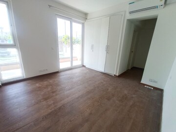 Room in 3.5 BHK Apartment at Tata La Vida, Bajghera – for Rent